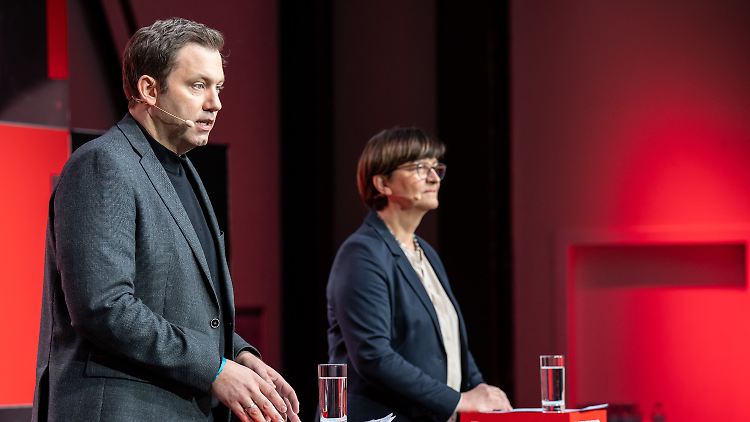 Die SPD-Vorsitzenden Klingbeil und Esken wollen die Partei in der Regierungsverantwortung halten.