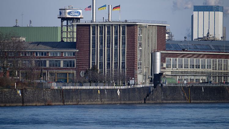 In Deutschland hat Ford Firmenangaben zufolge noch rund 15.000 Beschäftigte, knapp 12.000 davon in Köln. 