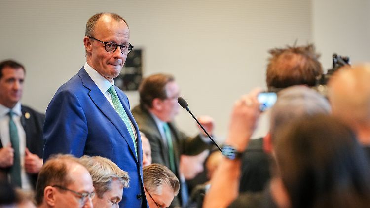 Merz während der Unionsfraktionssitzung am Montag.