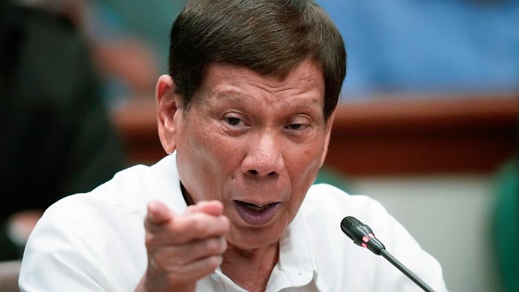 Duterte erklärte 2016, er habe als Bürgermeister von Davao sogar eigenhändig Kriminelle getötet. 