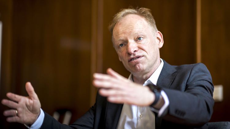 Clemens Fuest sieht Union wie SPD in die falsche Richtung "marschieren".