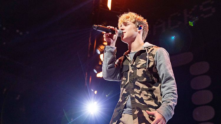 Steht schon seit einigen Jahren als Sänger auf der Bühne: Baylee Littrell. Hier bei einem Auftritt 2019.