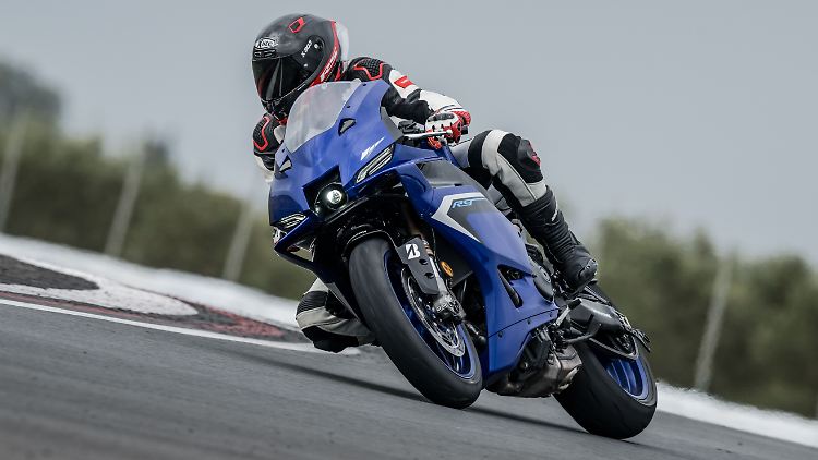 Rennstreckenfans bekommen mit der neuen Yamaha R9 einiges geboten.