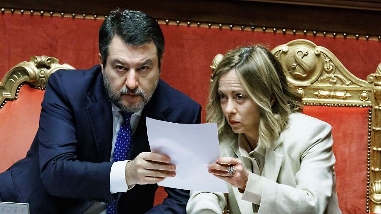 Lega-Chef Salvini und Ministerpräsidentin Meloni sind im Clinch.