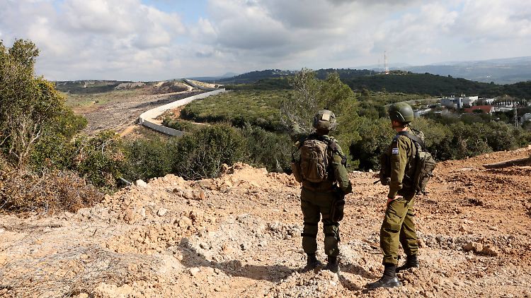 Israelische Soldaten an der Grenze zum Libanon. 