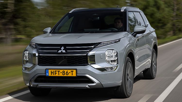 Der Mitsubishi Outlander Plug-in-Hybrid Gen 4 setzt auf ein elektrisches Allradsystem und Hybridantrieb.