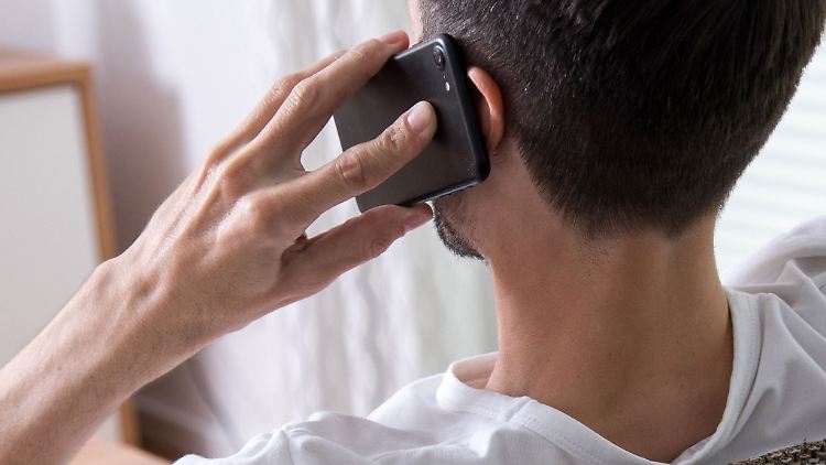 Nicht unter Druck setzen lassen: Die Polizei ruft nie unter der Nummer 110 an - und verlangt telefonisch auch keine Auskünfte über Wertgegenstände oder Kontodaten.
