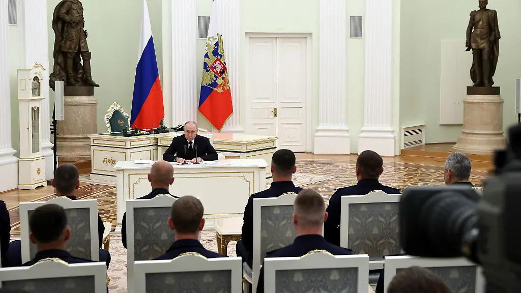 8204df11be150832c7e182d76f4ded89