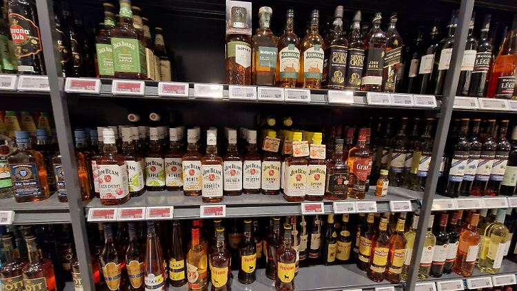 Schnaps ist nicht gleich Schnaps: Aktivisten wollen unter anderem, dass Verbraucher zu europäischen Alternativen für amerikanischen Whiskey greifen.