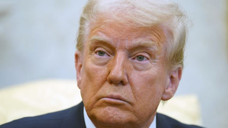 "Wir können Druck ausüben, aber wir hoffen, dass es nicht notwendig ist", signalisiert US-Präsident Trump in Richtung Moskau. 