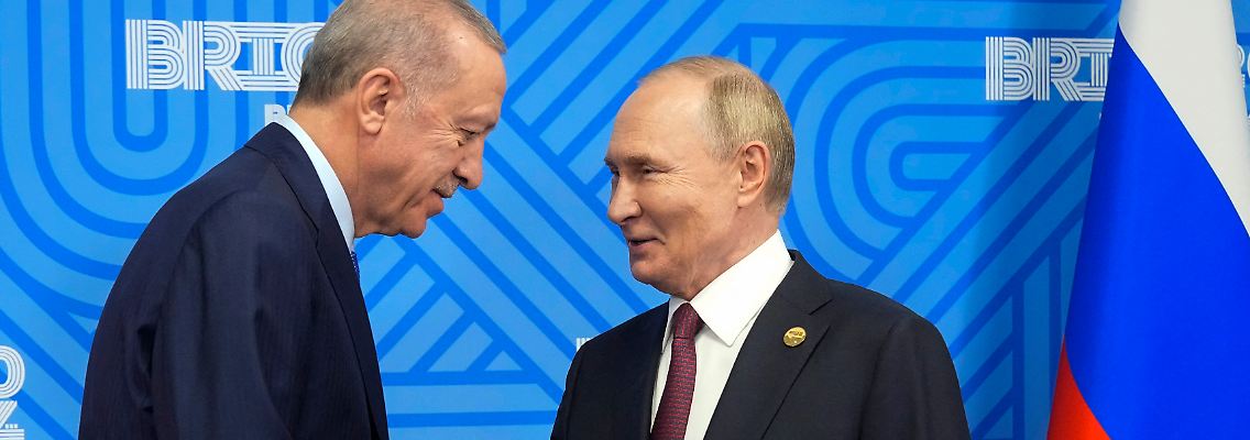 AFP__20241023__36KP86L__v1__HighRes__RussiaBricsDiplomacy.jpg