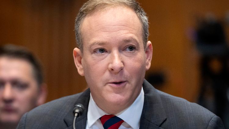 Der Chef der Umweltbehörde, Lee Zeldin, behauptet, es gebe eine "Klimawandel-Religion".