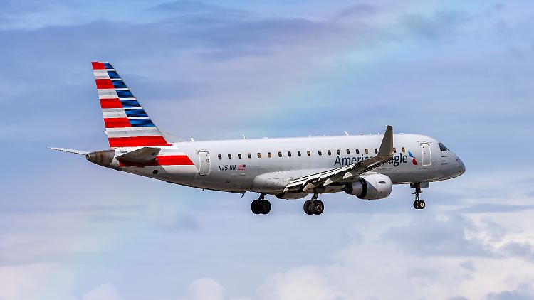 Der Vorfall ereignete sich an Bord einer Maschine der Fluggesellschaft Envoy Air (ehemals American Eagle Airlines).