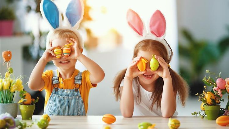 Diese Geschenke im Osternest lassen Kinderaugen strahlen.