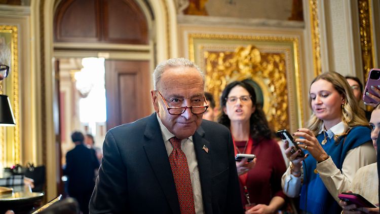 Chuck Schumer ist erst dafür, dann dagegen und jetzt wieder dafür.