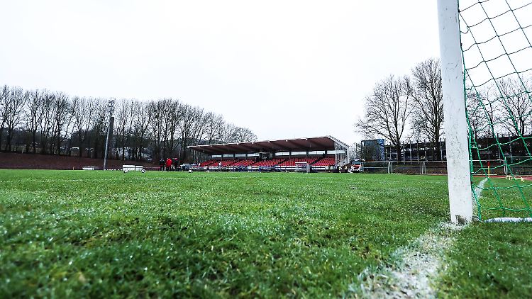 Das Hagener Ischelandstadion fällt nach dem Rückzug von Türkspor Dortmund wieder in den Dornröschenschlaf.