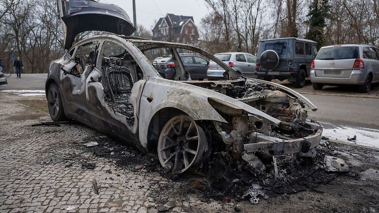 Die vier Tesla sind ausgebrannt.