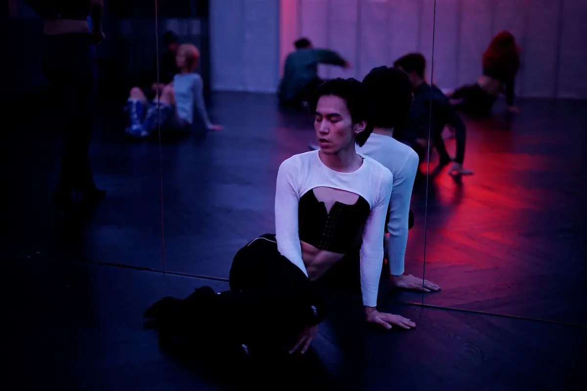 2023-06-22T233045Z-262531517-RC2PFK94MAVA-RTRMADP-3-CHINA-CULTURE-VOGUING