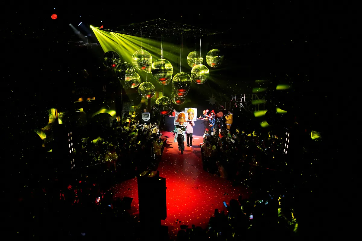 2023-06-22T233054Z-955148536-RC21HK9B1KUE-RTRMADP-3-CHINA-CULTURE-VOGUING