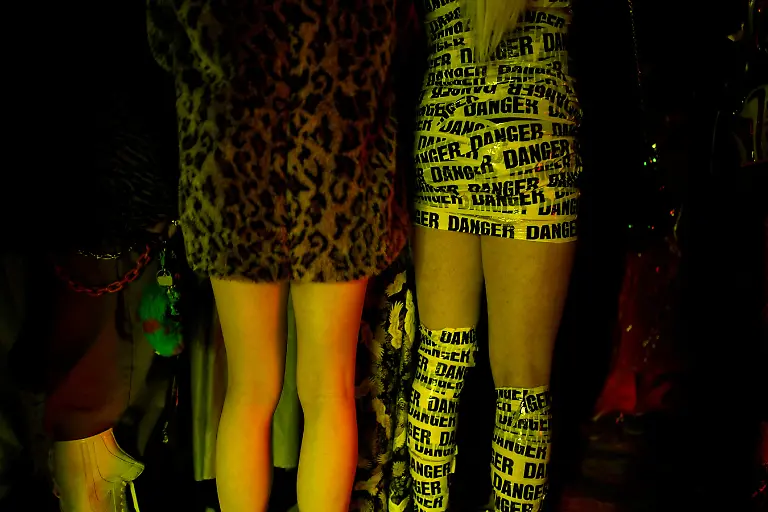 2023-06-22T233052Z-1525950683-RC22HK9FND1M-RTRMADP-3-CHINA-CULTURE-VOGUING