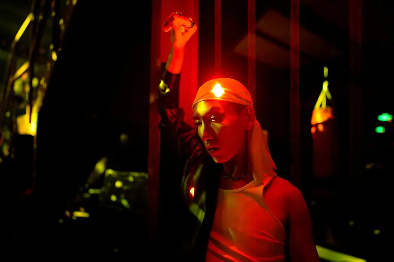 2023-06-22T233042Z-108994993-RC20HK9RPJTO-RTRMADP-3-CHINA-CULTURE-VOGUING