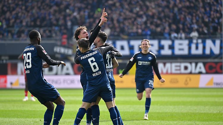 Der SC Paderborn hat in einer wilden Partie das letzte Worte.