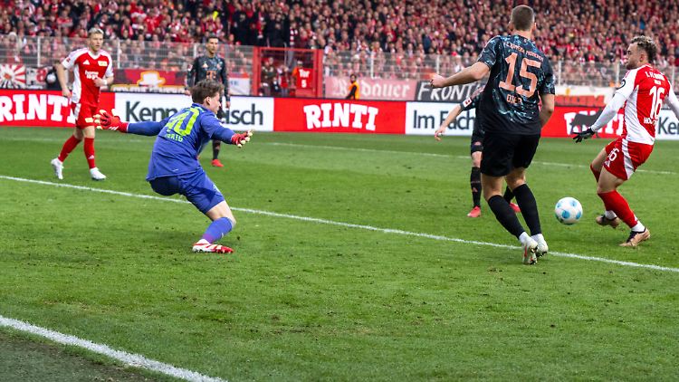 Jonas Urbig konnte seinen Patzer nicht reparieren.
