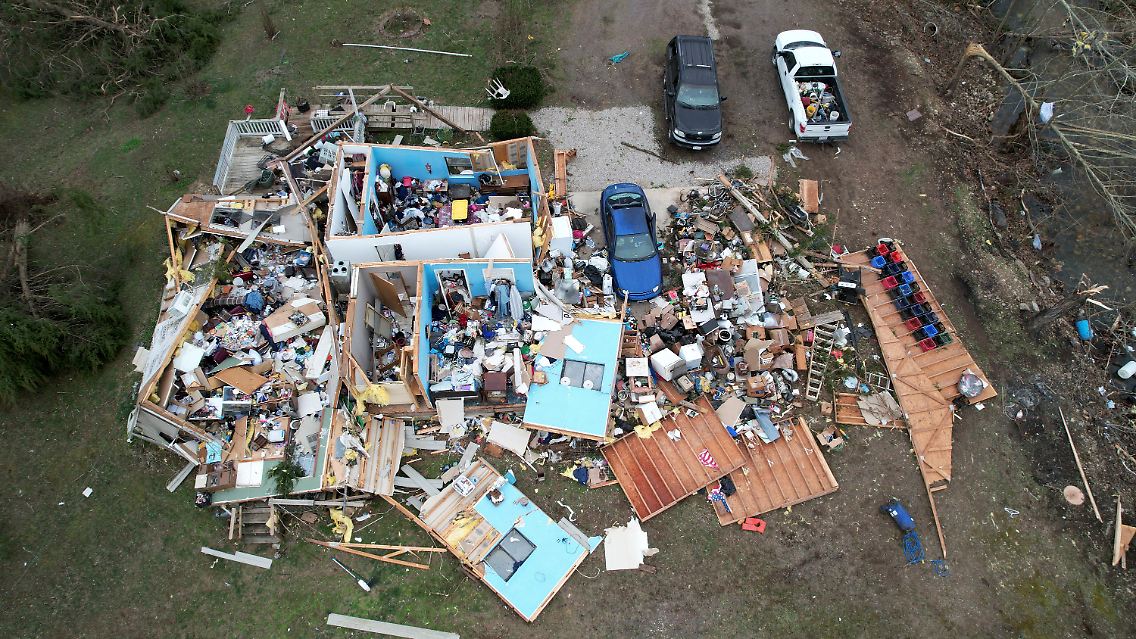Die Zerstörungen eines schweren Sturms sind in Wayne County zu sehen.
