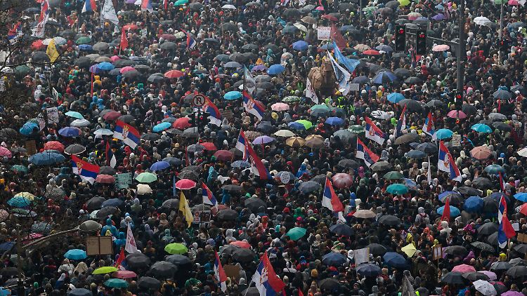 Von Studenten angeführte Demonstration gegen Korruption in Belgrad. 