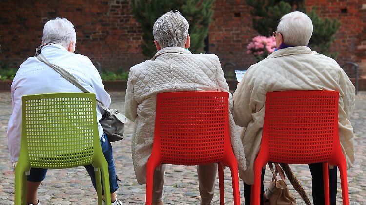 Bleibt das Rentenniveau stabil, könnte der Beitragssatz bis 2040 enorm steigen. 