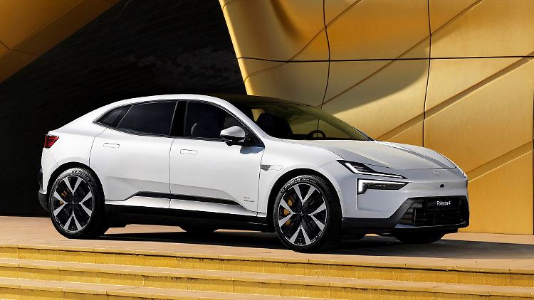 Der Akku des Polestar 4 hat laut Hersteller Power für 590 Kilometer elektrische Reichweite