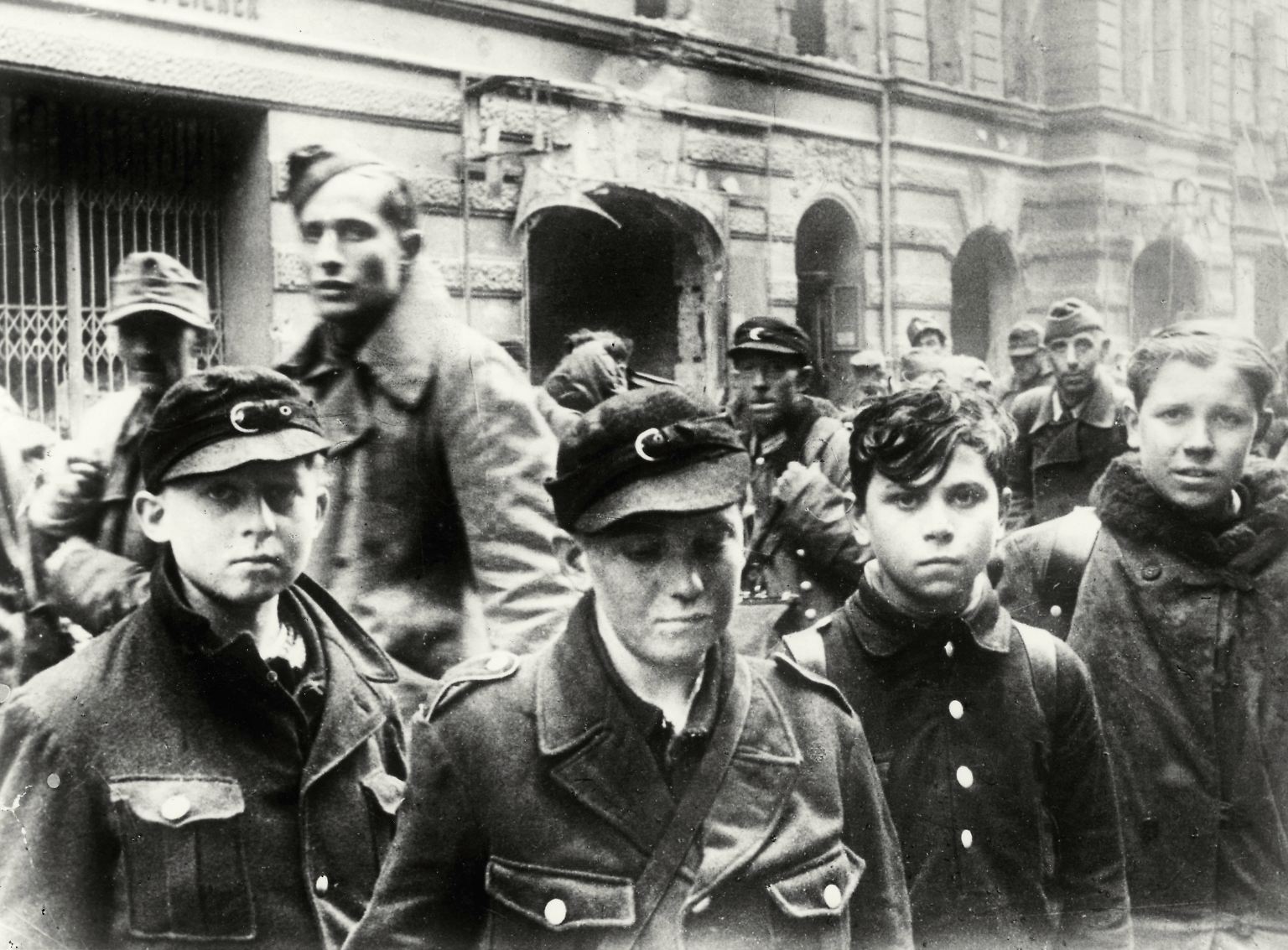 Kinder Und Greise Gegen Panzer Der Volkssturm Hitlers Letztes Kinder Und Greise Gegen Panzer Der Volkssturm Hitlers Letztes