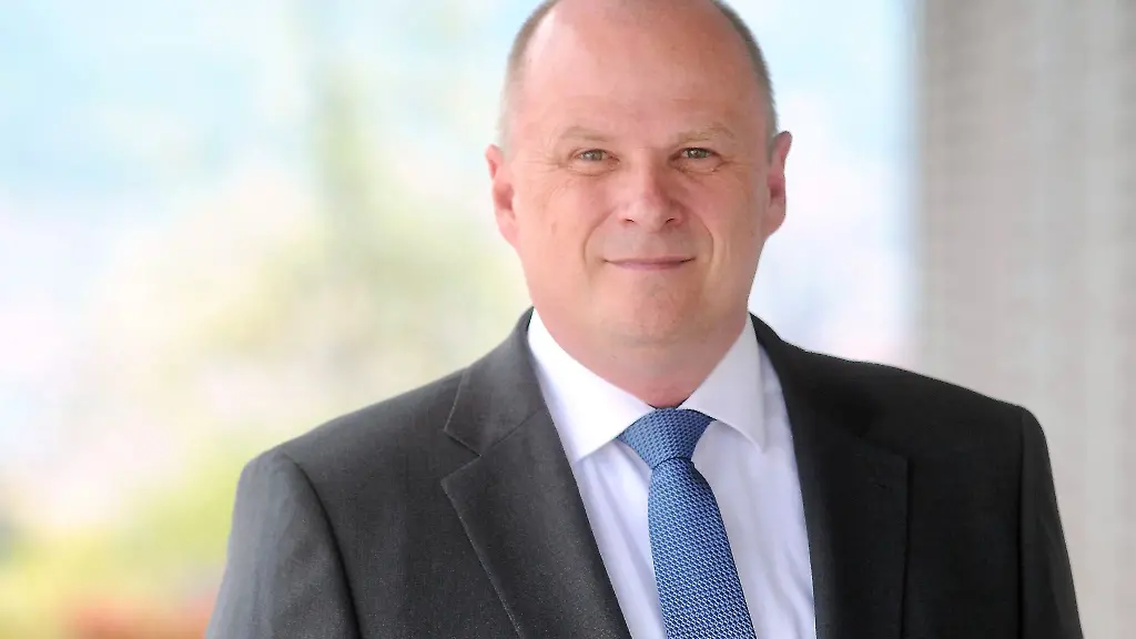 Ulrich-Theileis-bei-einem-Fototermin