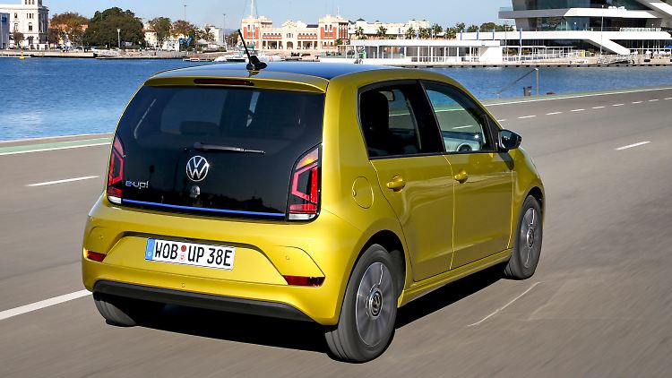 Für ein E-Auto blickt der VW e-Up auf einen langen Produktzyklus zurück, der von 2013 bis 2023 reicht.
