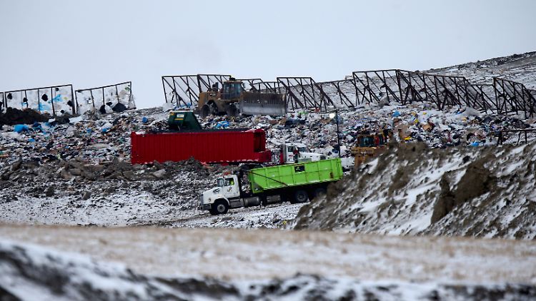 Spezialisten sind auf der Mülldeponie nördlich von Winnipeg im Einsatz.