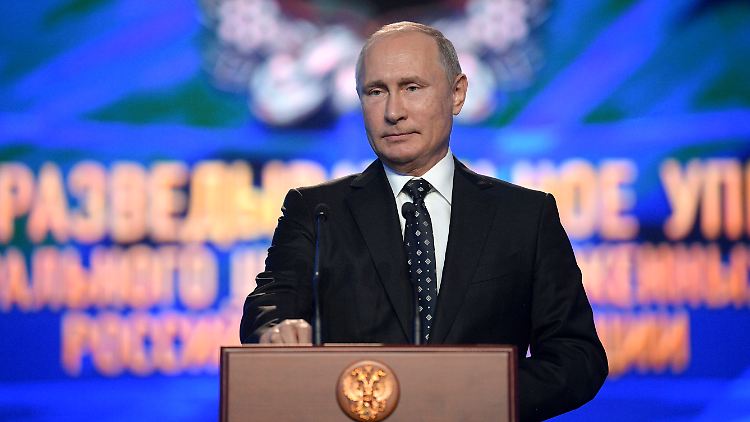 Putin beim 100-jährigen Jubiläum des russischen Militärgeheimdienstes im Jahr 2018.