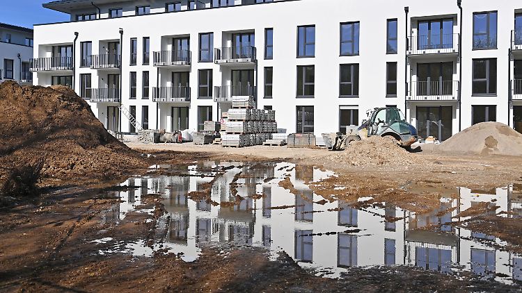 Mehrere Hunderttausend Wohnungen könnten kurzfristig gebaut werden, wenn die zuständigen Kommunalbehörden flexibler wären, ist sich Zia-Chefin Iris Schöberl sicher. 
