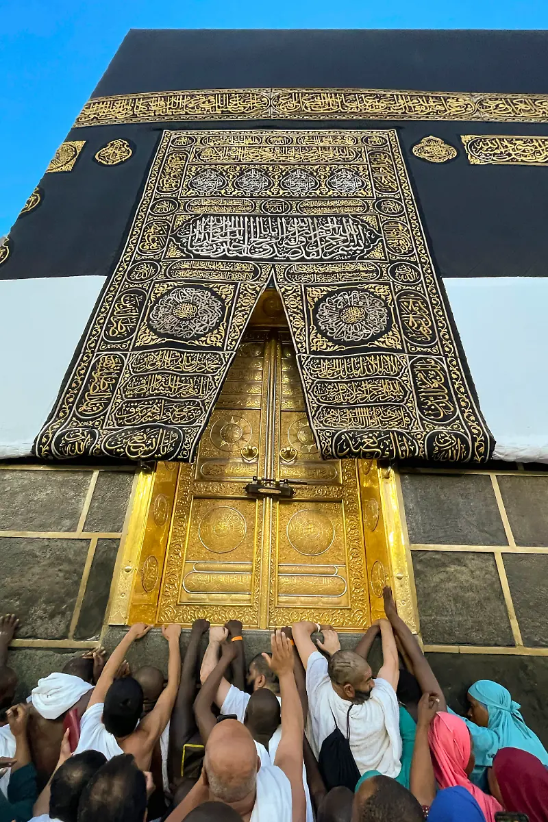 c4225a1e4a49a3f4e5bca1e4ec744b8b