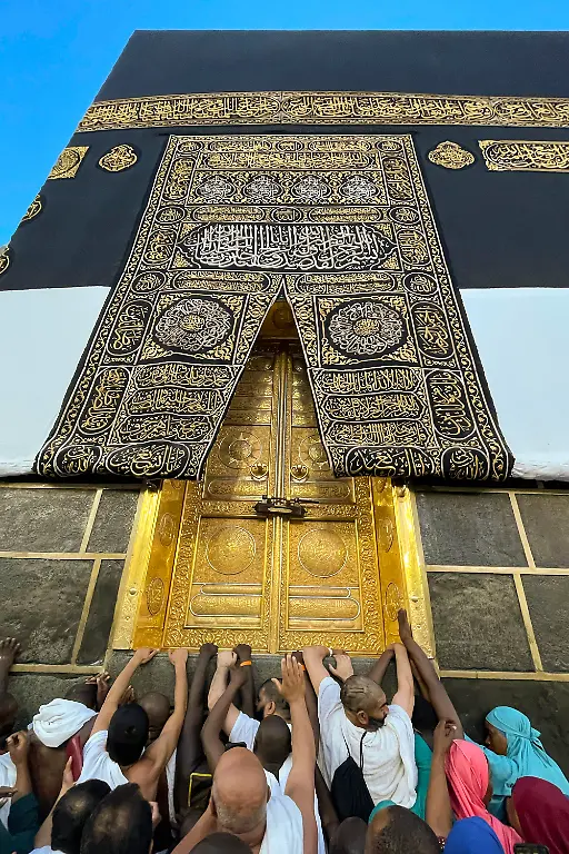 c4225a1e4a49a3f4e5bca1e4ec744b8b