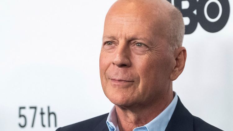 Vor drei Jahren zog Bruce Willis sich wegen einer Demenzerkrankung aus dem Filmgeschäft zurück.