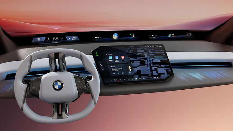 Die heutige Autowelt ist meist eine Kombination aus Bildschirmen, Sprachsteuerung und ein paar traditionellen Knöpfen.