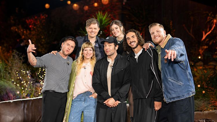 Die Teilnehmenden: Johannes Oerding, Mieze Katz, Michael Patrick Kelly, Bosse, Madeline Juno, Boki und FiNCH (v.l.).