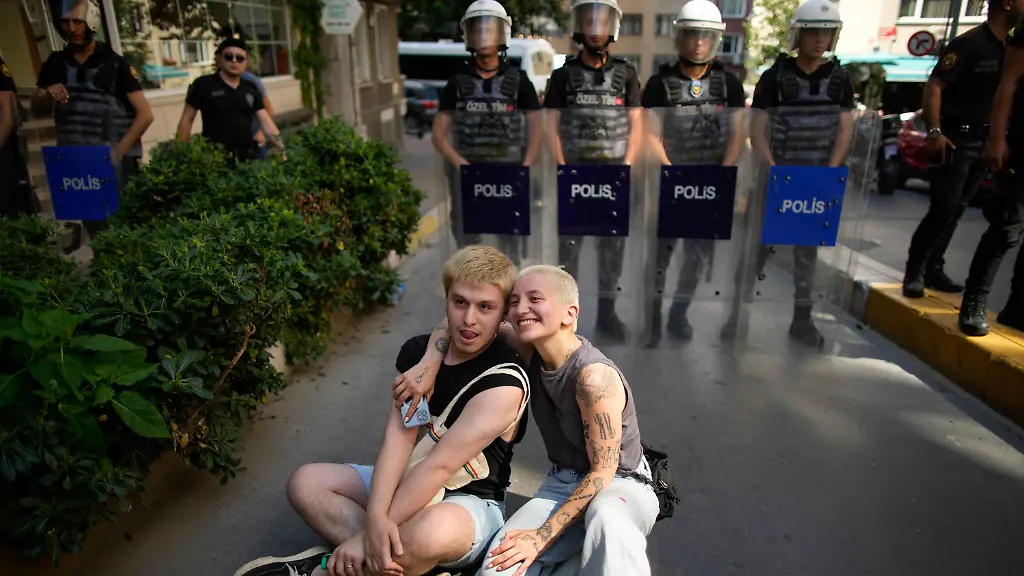 9def98cfe79967687ce063ef956cc4f2