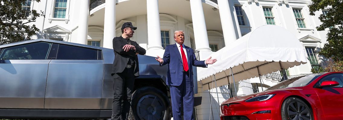 2025-03-11T193526Z_1788639927_RC26BDAY4C1H_RTRMADP_3_USA-TRUMP.JPG