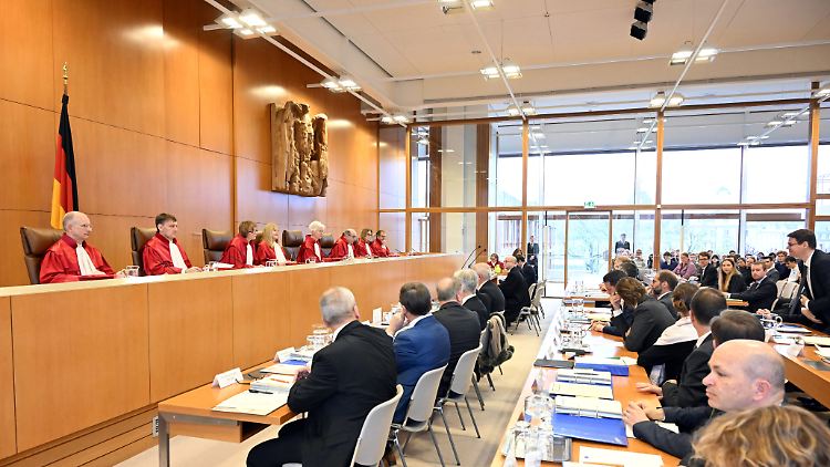 Die Einnahmen des Solidaritätszuschlags fließen alle dem Bund zu. 
