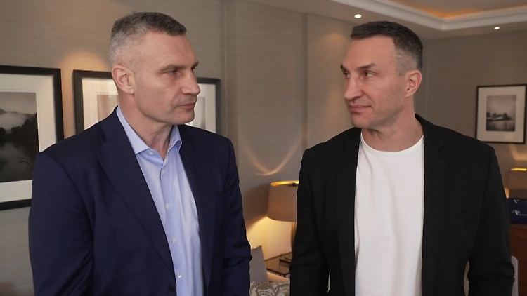 Vitali und Wladimir Klitschko.jpg
