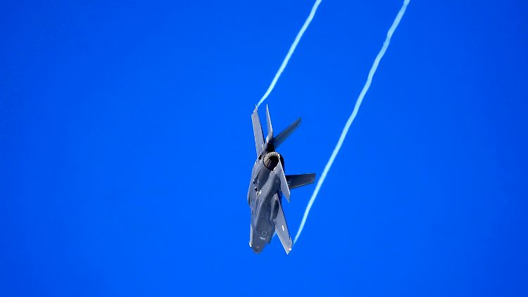 Deutschland hat 35 Kampfjets vom Typ F-35 in den USA bestellt. Die Verträge geben der US-Seite ungewöhnlich weitgehende Rechte.