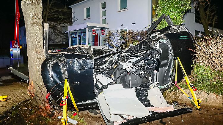 Für die beiden Frauen in dem Pkw kam jede Hilfe zu spät.