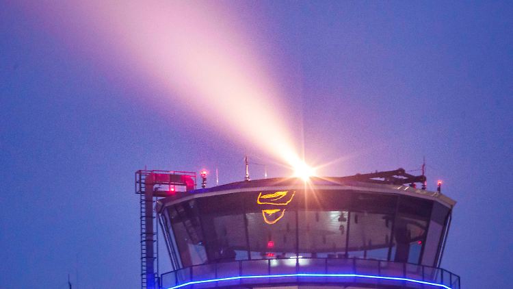 Der Tower am Flughafen Frankfurt.