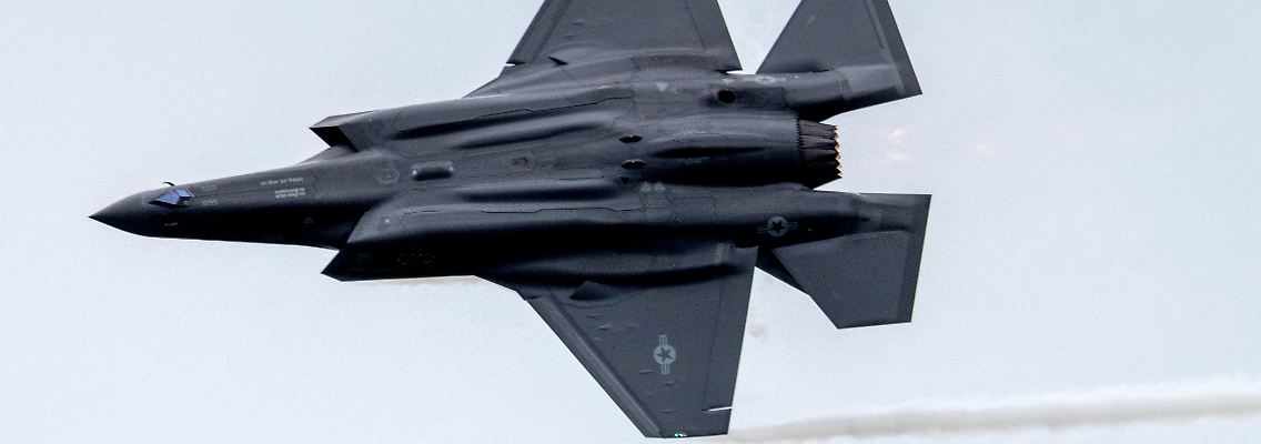 2024-06-05T145430Z_1265352388_RC2158AOHOCJ_RTRMADP_3_GERMANY-AIRSHOW.JPG